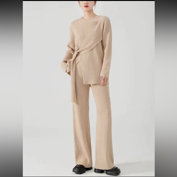 21 Knit Loose Fit knit Pants and Tunic Chic Set - Picture 4 of 4